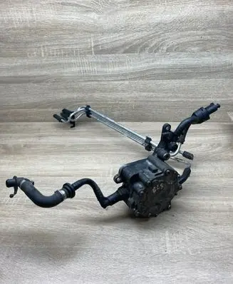 Volkswagen PASSAT B6 Vacuum pump 038145209