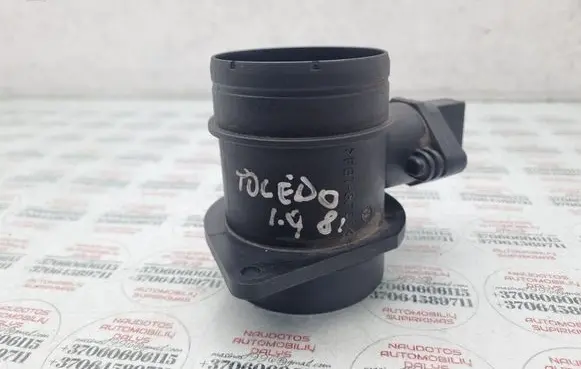 Seat Toledo II (1M) Mass air flow meter 038906461C
