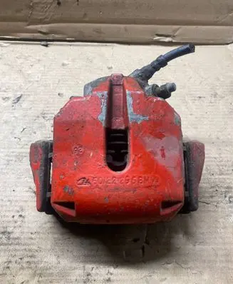 BMW 5 E39 Front brake caliper 6022296