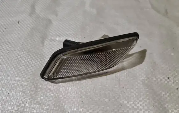 BMW Z3 E36 Front fender indicator light 8400764