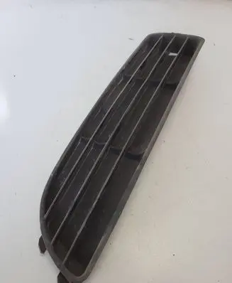 Audi A4 S4 B5 8D Front bumper lower grill 8D0807345B