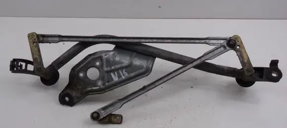 Nissan Almera Tino Front wiper linkage 