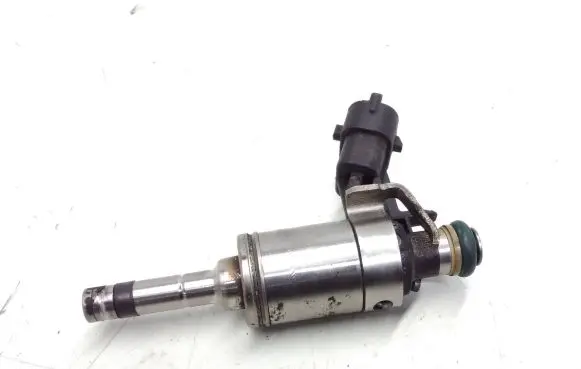 Ford Mustang V Fuel injector EJ7E9F593DB