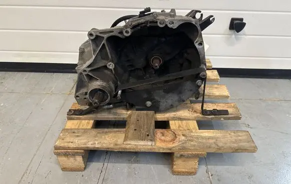 Renault Twingo II Manual 5 speed gearbox JB1520