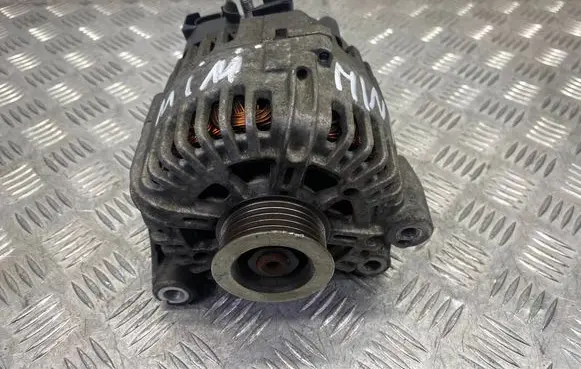 BMW 3 E90 E91 Generator/alternator 7823291 TG15C157 2607239B