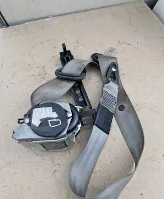 Audi A4 S4 B7 8E 8H Front seatbelt