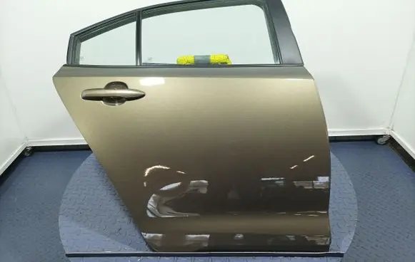 Toyota Corolla E10 Rear door