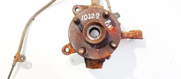 Toyota Yaris Front wheel hub