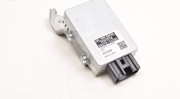 Toyota Yaris Fuel injection pump control unit/module 89570-52080