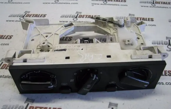 Mitsubishi Carisma Climate control unit MR500527
