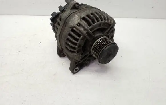 Nissan Juke I F15 Generator/alternator 0124525140 23100JD10A