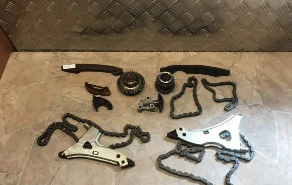 Mercedes-Benz S C217 Timing chain (engine) A2760500217