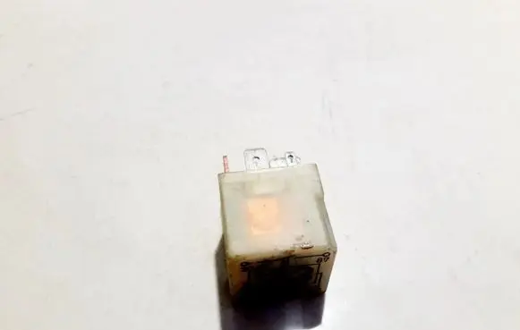 Volkswagen Golf IV Other relay 357911253 14.0300.00