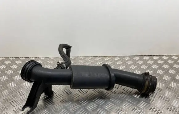 Mercedes-Benz CLC CL203 Intake resonator A2710902137