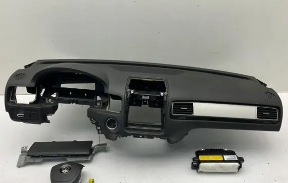 Volkswagen Touareg II Dashboard