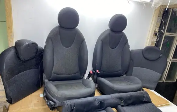 Mini One - Cooper Coupe R56 Seat set 