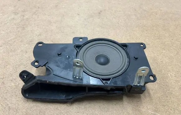 BMW 3 E46 Subwoofer speaker 65136908384 6908384 65138378555