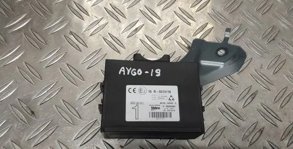 Toyota Aygo AB40 Door control unit/module 897400H030
