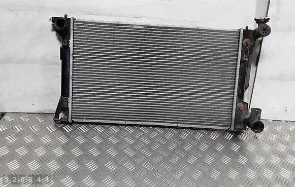 Toyota Avensis T250 Coolant radiator 64668A