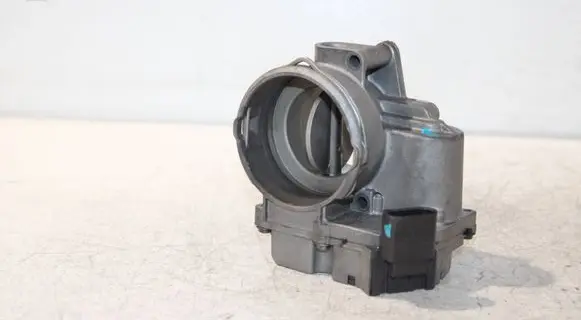 Audi A4 S4 B7 8E 8H Throttle valve
