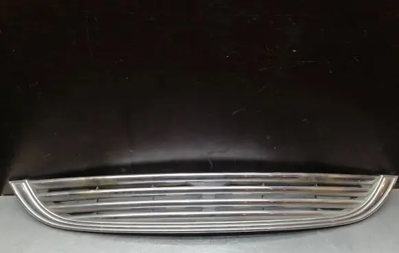Mini One - Cooper R50 - 53 Front bumper upper radiator grill 1490374 1490375