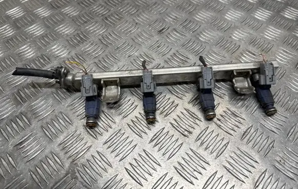 Hyundai i30 Fuel injectors set 353102B000 09025129