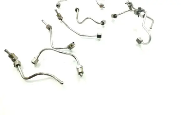 Opel Vectra C Fuel injector supply line/pipe 