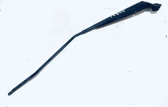 Front wiper blade arm