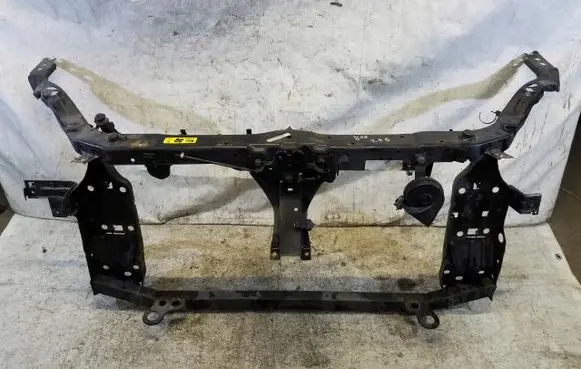 Nissan Qashqai Radiator support slam panel