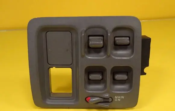 Honda CR-V Electric window control switch M17432