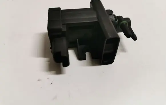 Citroen C4 I Picasso Turbo solenoid valve 9660693180