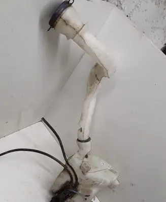 Citroen DS3 Windshield washer fluid reservoir/tank