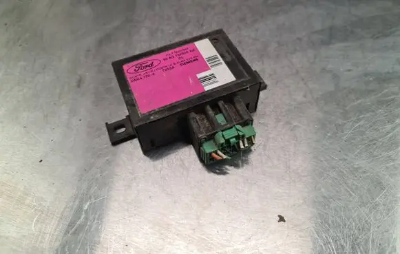 Ford Focus Door central lock control unit/module 98AG15K600AA T83SA 5WK4720A