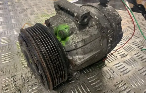 Renault Laguna II Air conditioning (A/C) compressor (pump) 8200421410