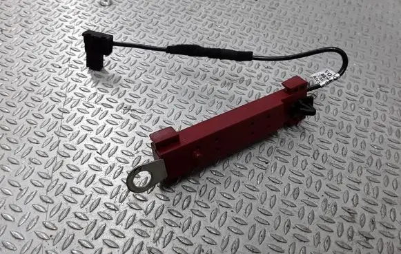 Volvo V50 Aerial antenna amplifier 8673656