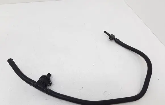 Volkswagen PASSAT B5.5 Fuel line/pipe/hose 