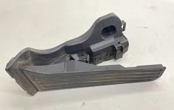 Volkswagen PASSAT B6 Accelerator throttle pedal 1K1721503L