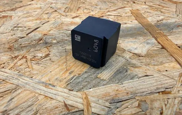 Opel Insignia A Other relay 13500119