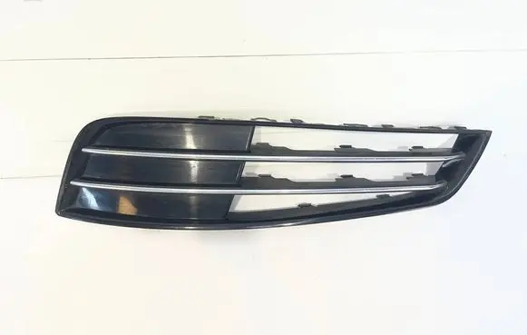Audi A8 S8 D4 4H Front fog light trim/grill 4H0807679K