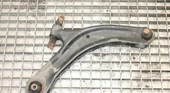 Nissan Qashqai Front lower control arm/wishbone