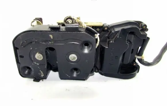 Mazda 323 F Front door lock