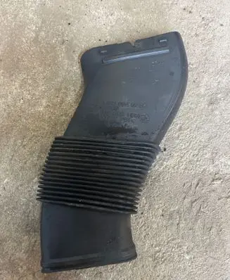 Mercedes-Benz E W211 Air intake duct part A6120940287 SA60 988026105