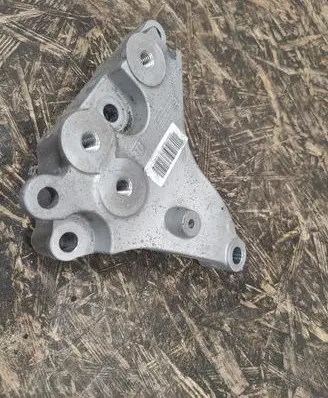 Fiat 500X Gearbox mounting bracket 00519787060
