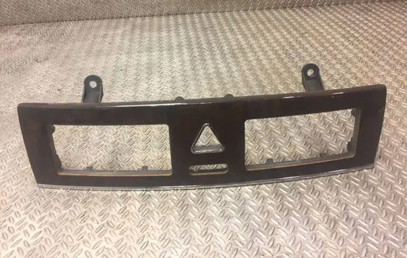 Other center console (tunnel) element