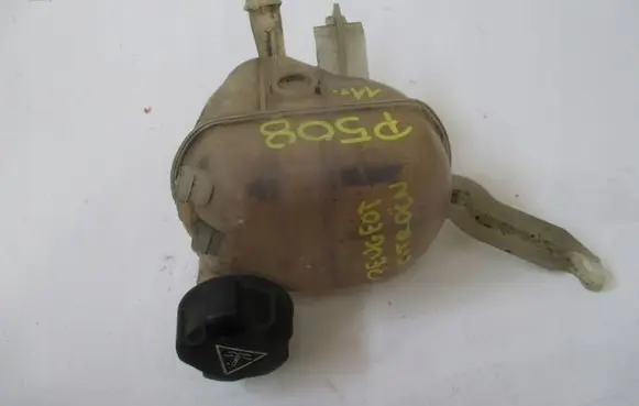 Peugeot 508 Coolant expansion tank/reservoir 