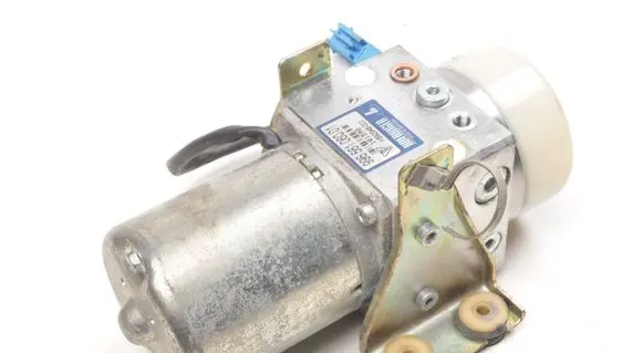 Porsche 911 996 Convertible roof hydraulic pump 99656106001