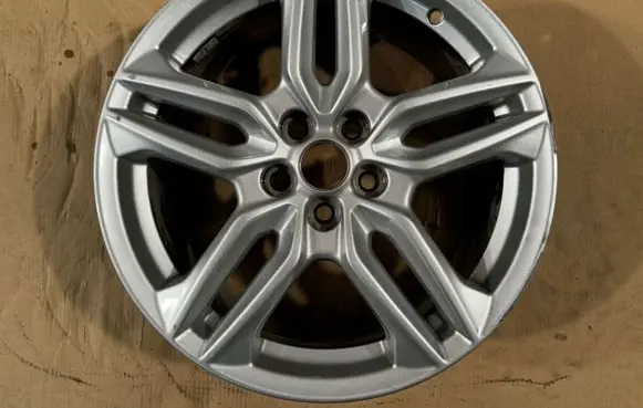 Ford Galaxy R18 alloy rim EM2CJ1A