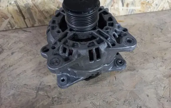 Volkswagen Crafter Generator/alternator 628069 0124515010
