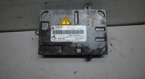 Peugeot 308 SW Headlight ballast module Xenon 1307329351