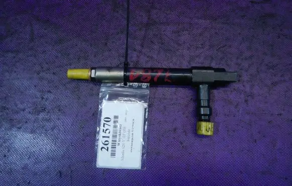 Mazda 626 Fuel injector 7390